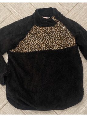Pink Lily Black Sherpa Pullover with Leopard Yoke